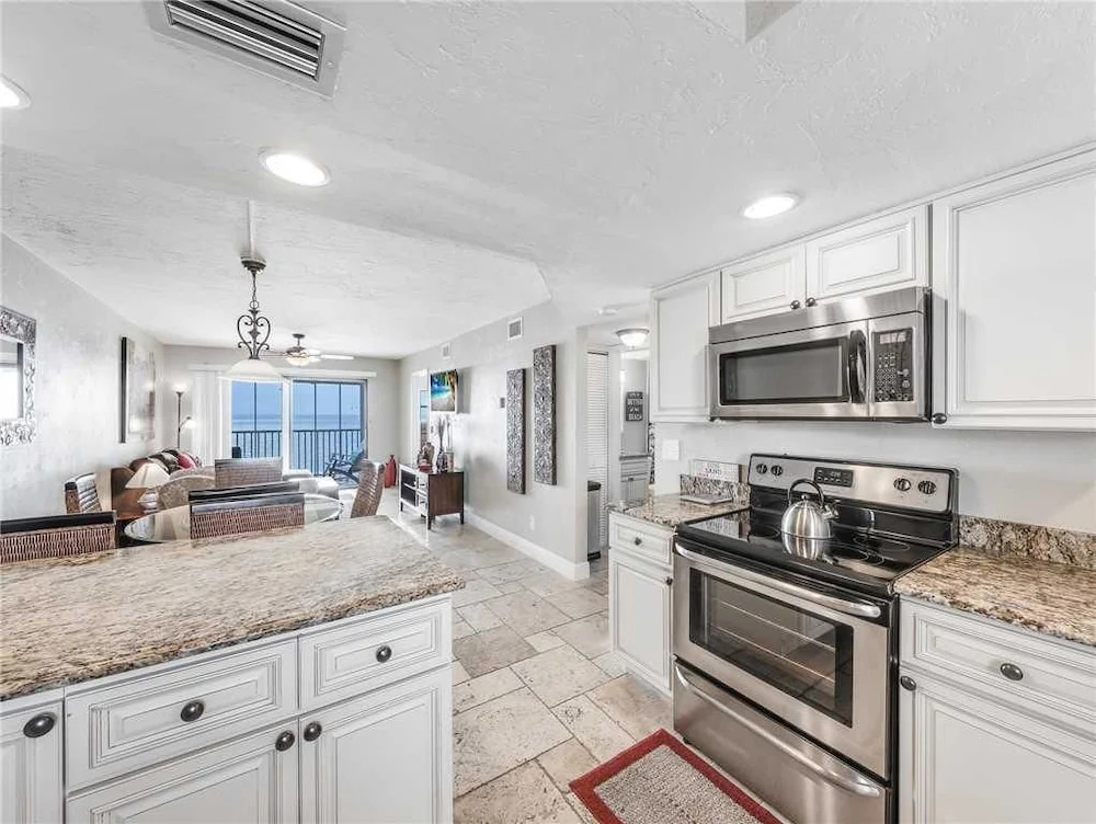Smugglers Cove 4B6 - Two Bedroom Condo