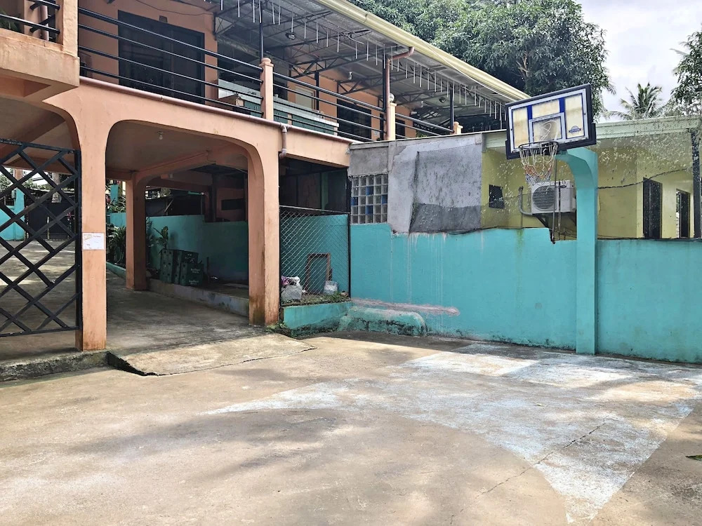 Jenmac's Resort