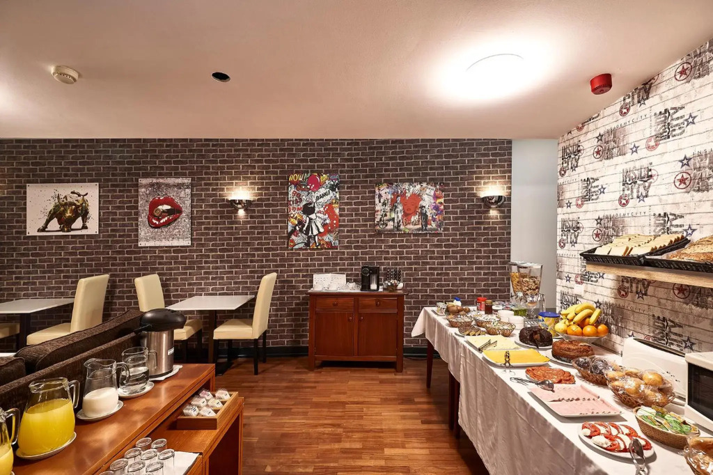 José Estêvão Hotel