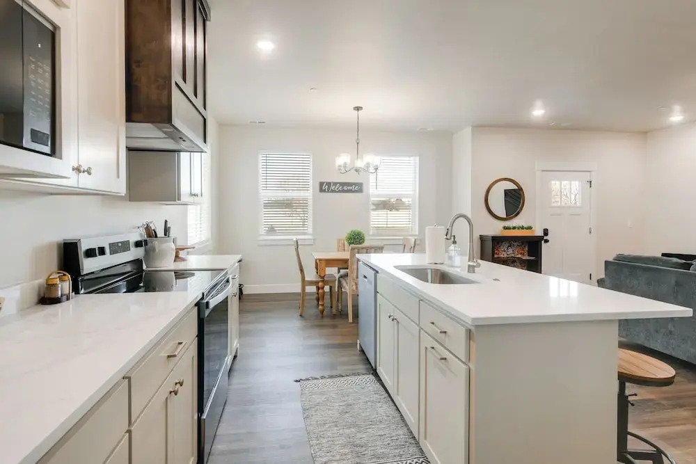 2 Mi to Hospitals: Newly Built Idaho Falls Retreat