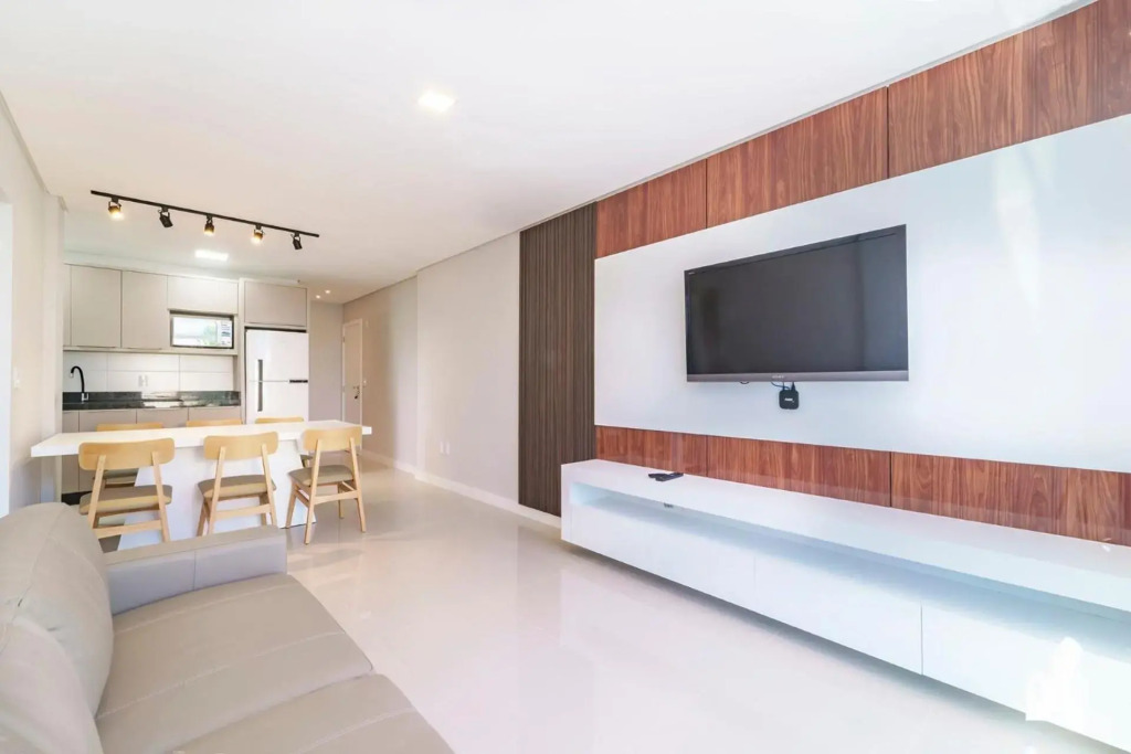 Apartamento térreo com 02 dormitórios