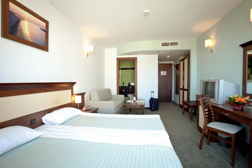 Lion Sunny Beach Hotel