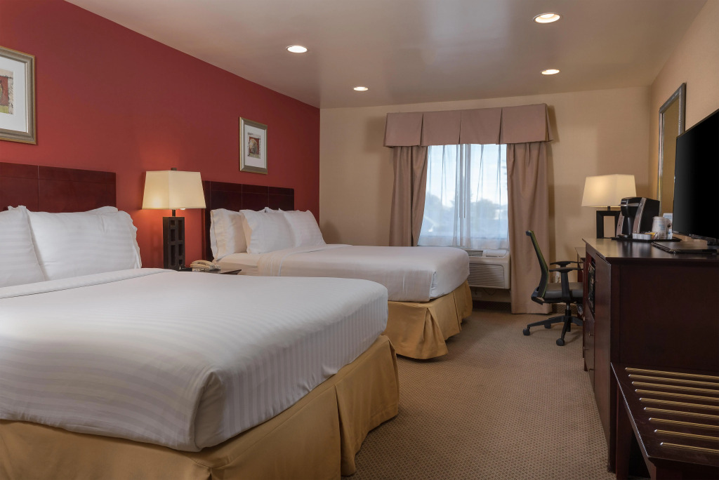 Holiday Inn Express Hotel & Suites Los Angeles Airport Hawthorne by IHG