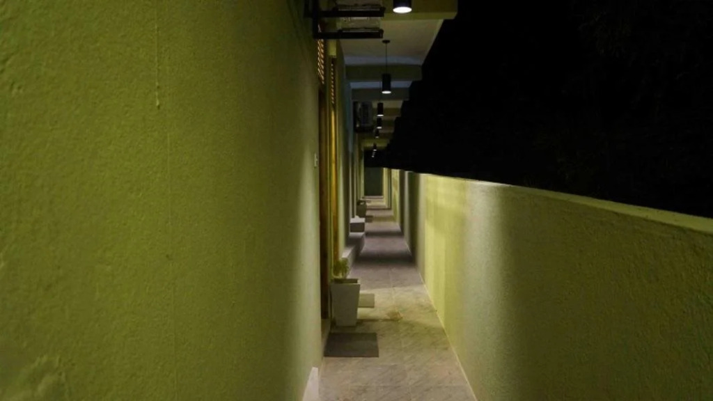 Hotel Athgira