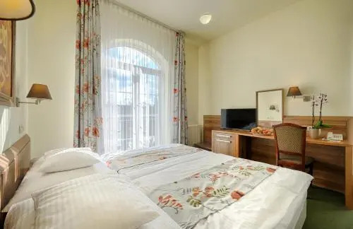 Hotel Kiss