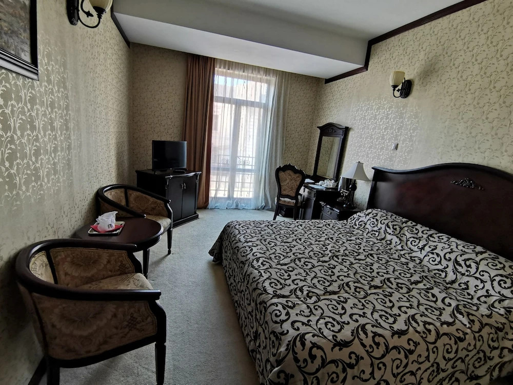 Hotel Carol