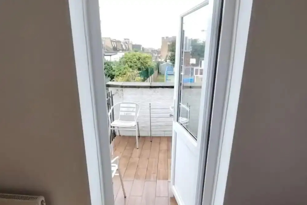 1 Bed-sleeps 4-pet Friendly-central Location