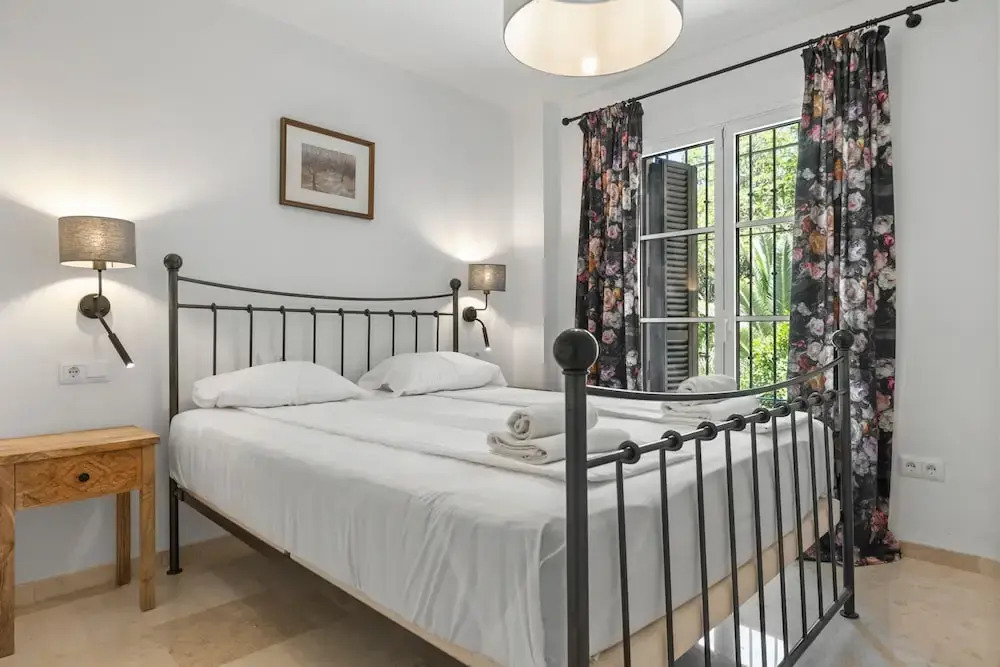 Classic Urban Flat in Malaga City Center - Mal05