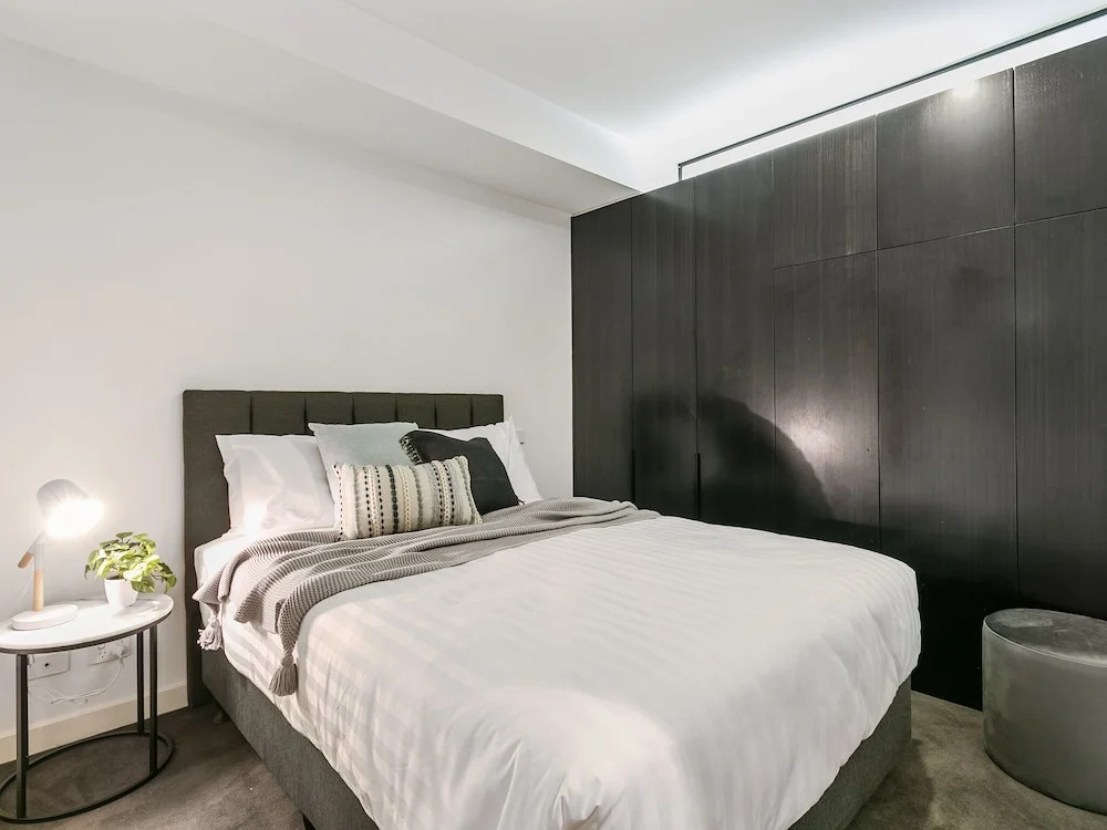 GRATTAN A Premier Location & Modern Space