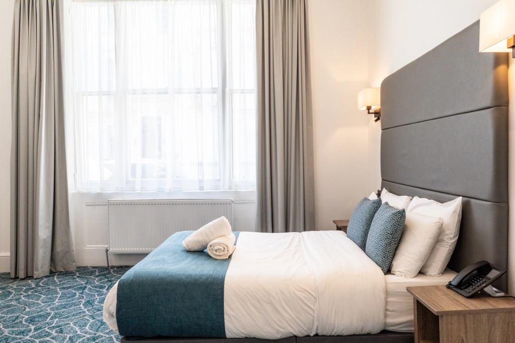 The J Hyde Park Hotel