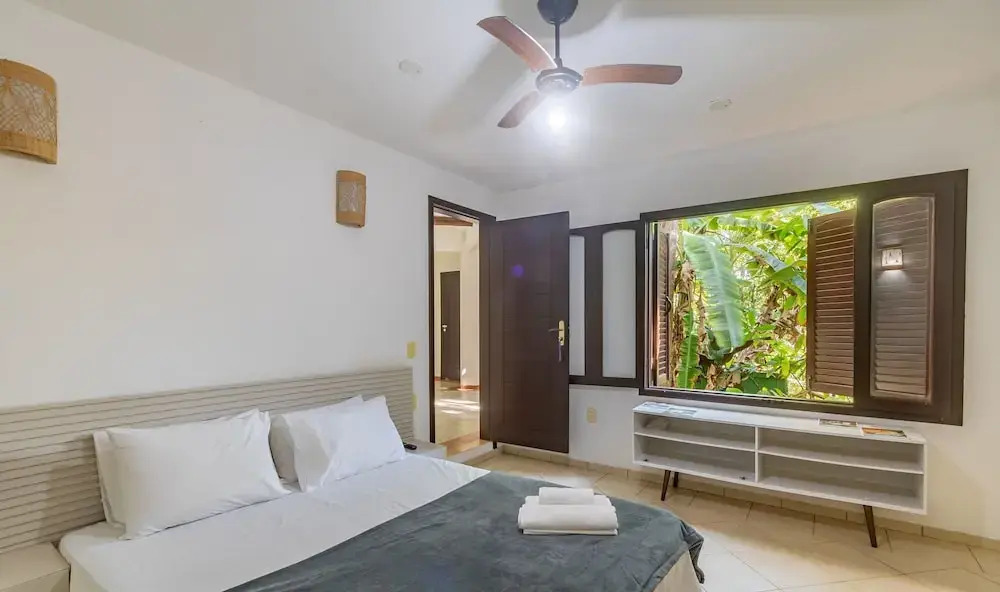 House w/ 3 Suites 400m From Mucuge Beach Mcg0006