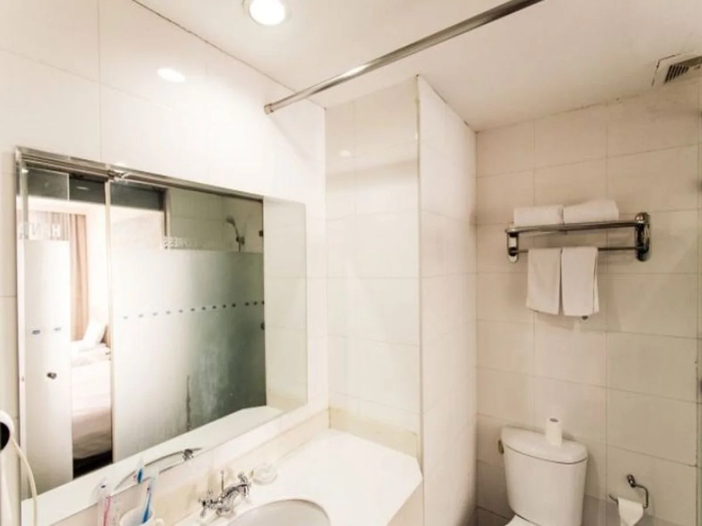 Elong Anyun Hotel (Suzhou Railway Station Zhuozhengyuan)