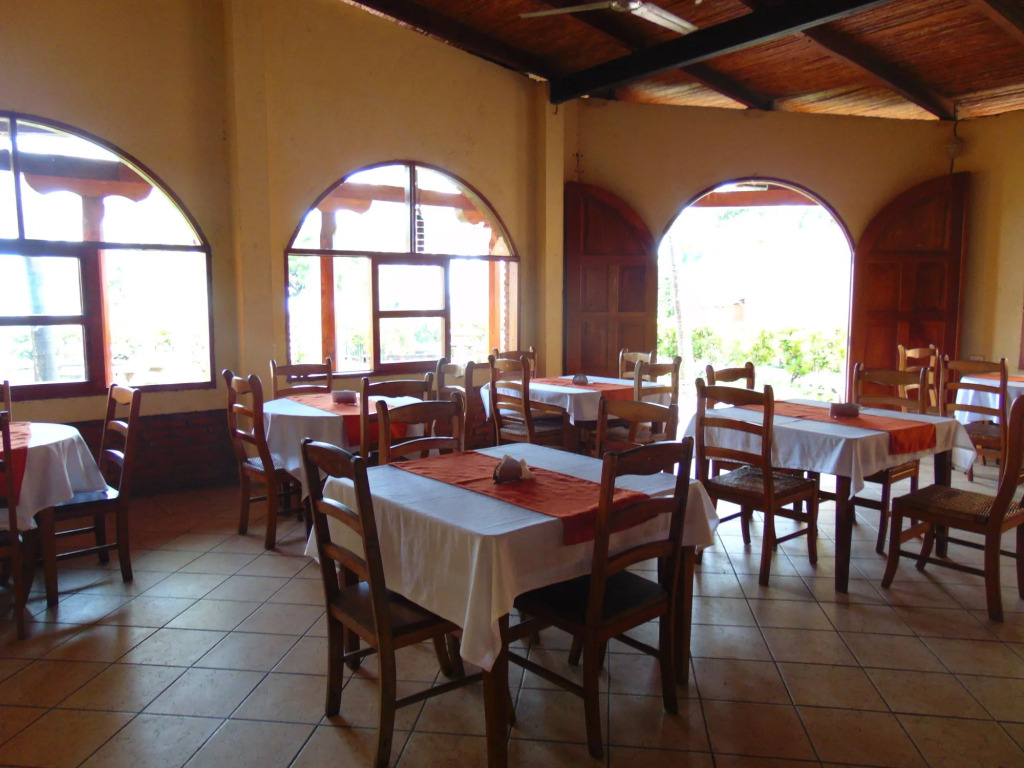 Hotel El Maltese - Lakefront