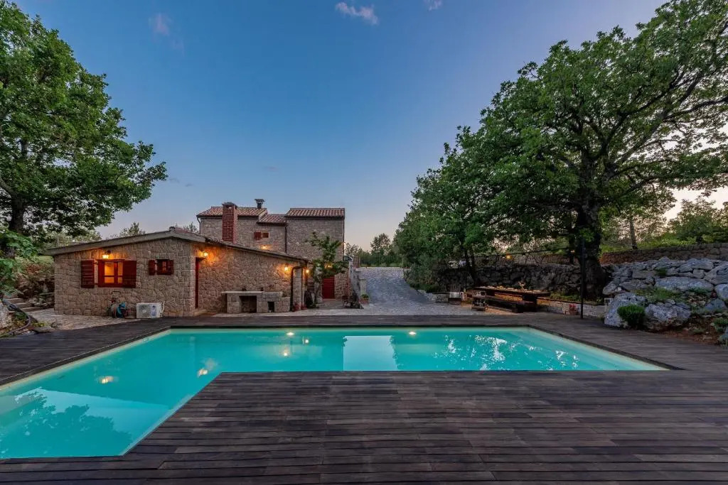 Villa Stone House Magarac