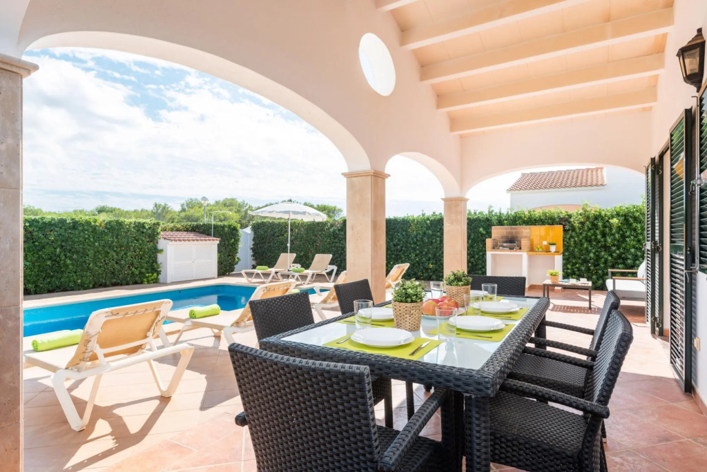 Villa Tonia by Villa Plus