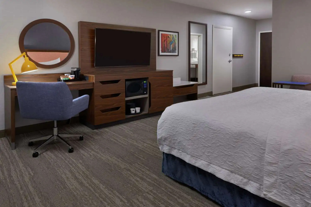 Hampton Inn & Suites Montreal-Dorval