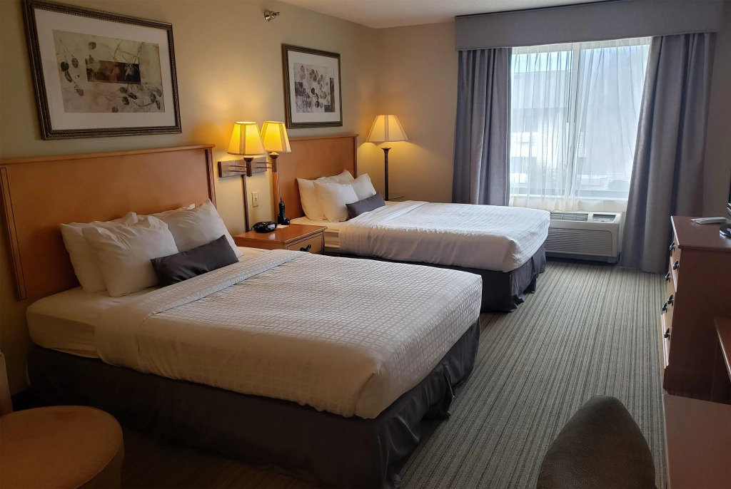 Coon Rapids North Metro Hotel to Norwood Inn & Suites