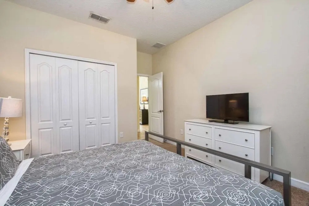 5 Bed House W- Pool In Paradise Palms 3180pp 5 Bedroom Home by RedAwning