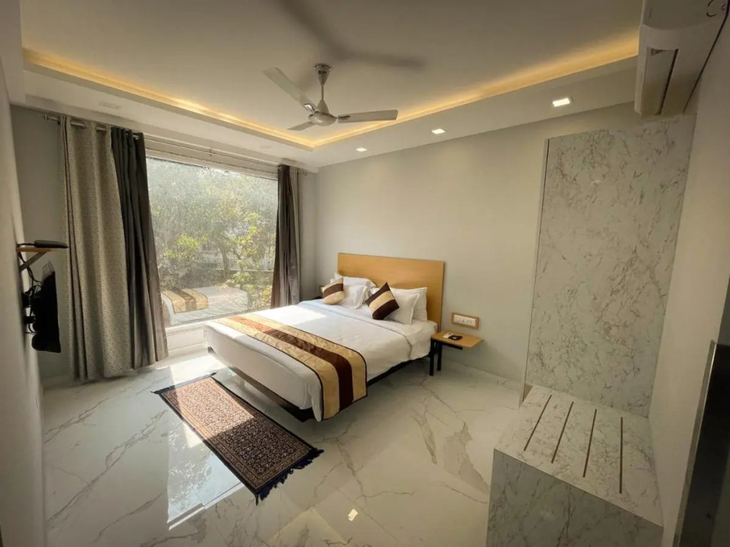 The Empire Rooms & Boutique Near Cyber City Gurgaon