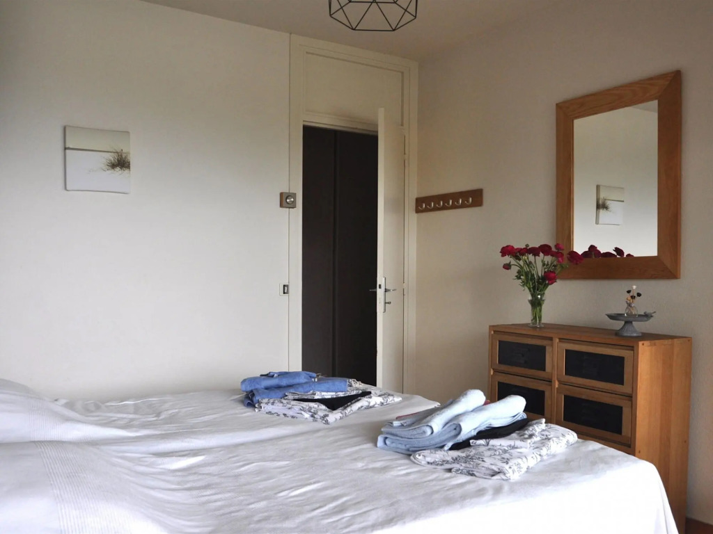 Lush Holiday Home in Bormes les Mimosas with Swimming Pool