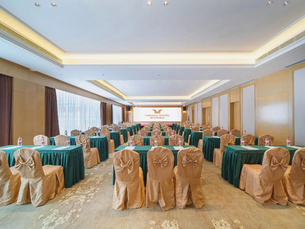 Vienna Hotel Shenzhen Bay