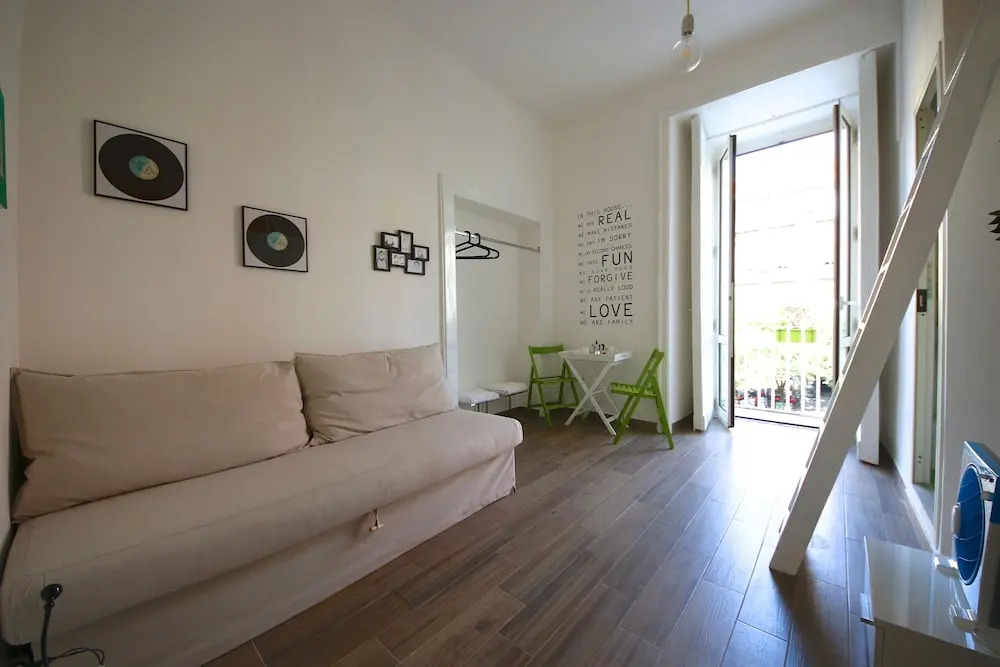 Room 23 in the city center by Wonderful Italy