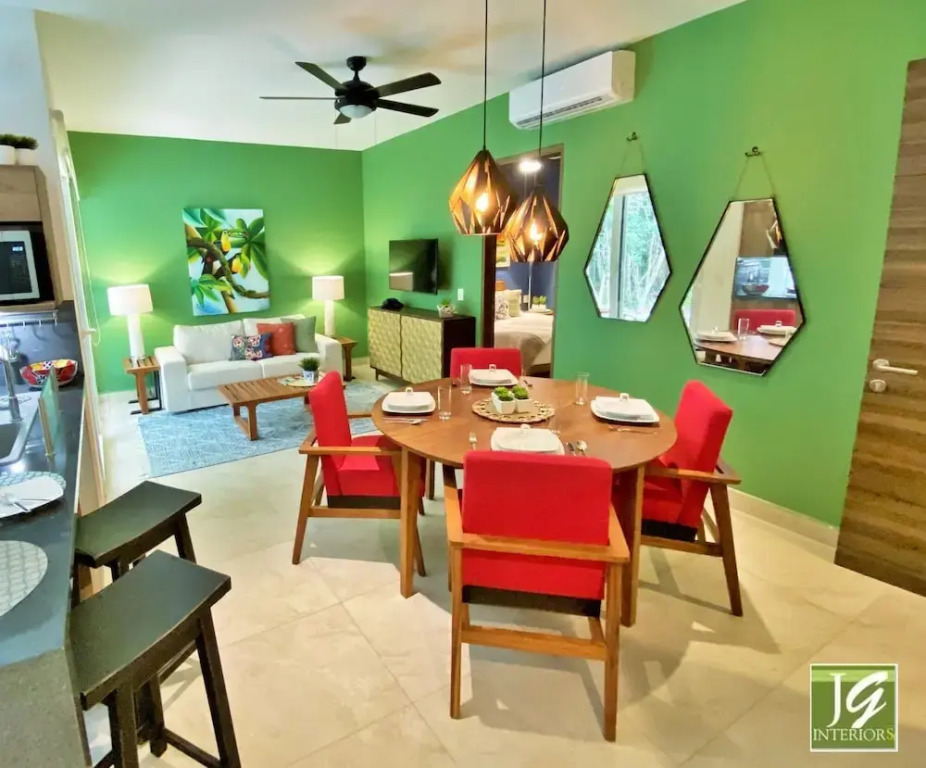 Beautiful Condo Garden Private Covered Patio Hi-speed Wi Fi Close to the Beach