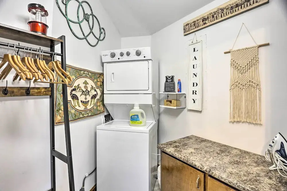 Picturesque Cottage in the Heart of Trenton