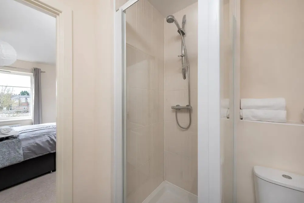 Luxury 2 Bed Flat by the Canal