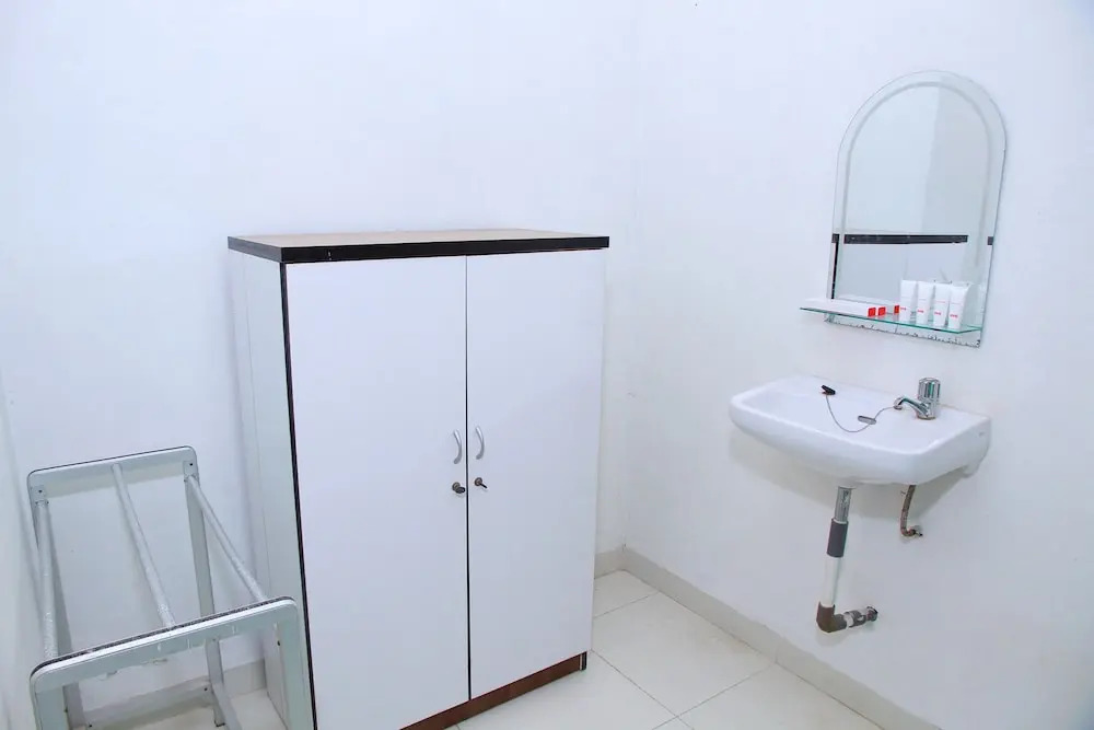 Grand Wisata Hotel by OYO Rooms