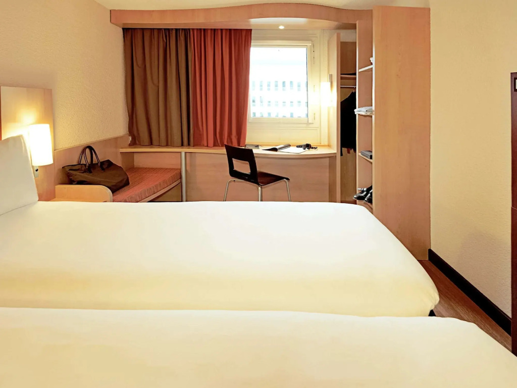 ibis Rambouillet