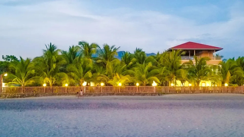 Crystal Shores Beach Resort powered by Cocotel