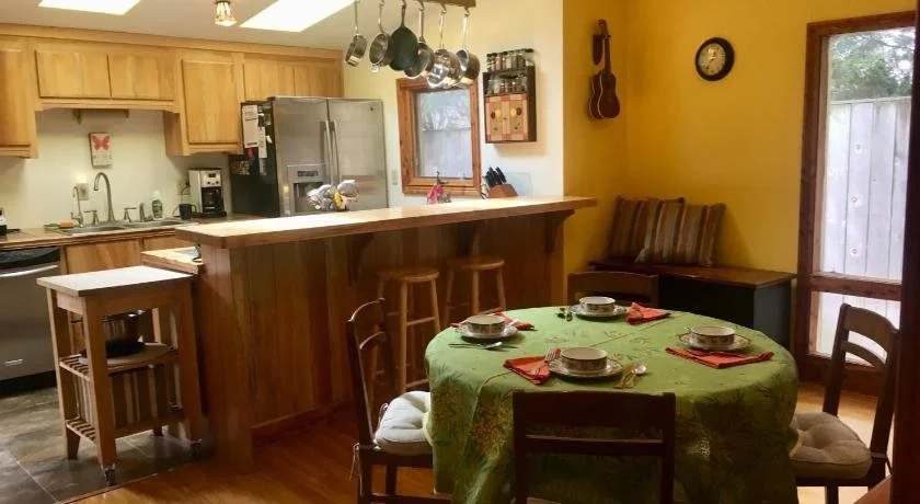 Persimmon Inn