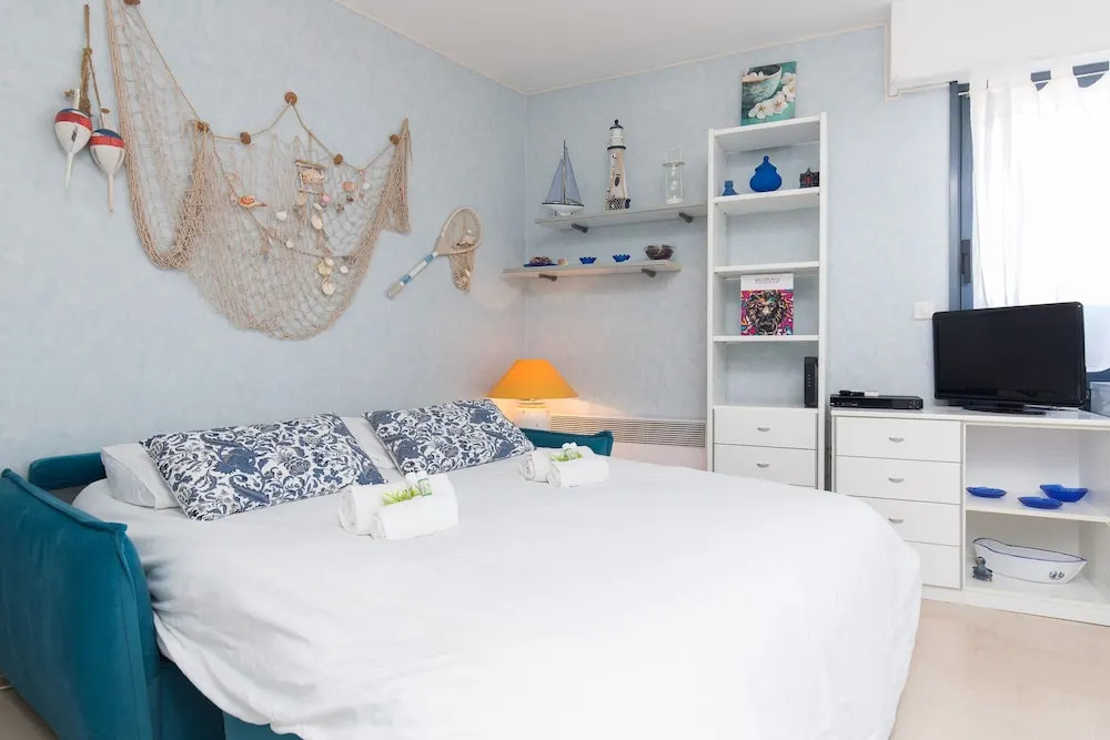 Vaneau Mediterranean Apartment