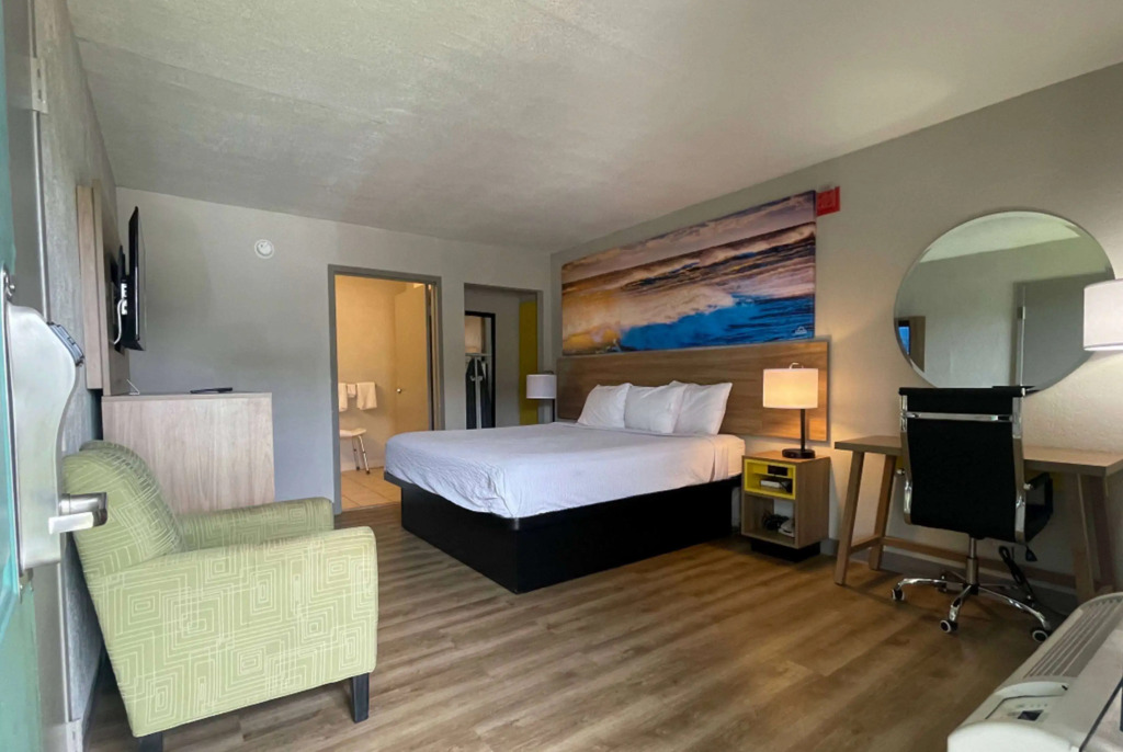 Days Inn by Wyndham Lake Park/Valdosta