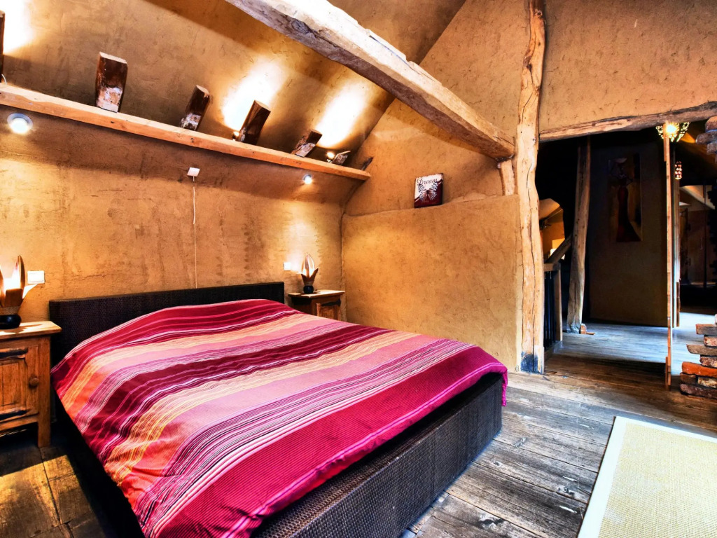 Relaxing Retreat Near Forests