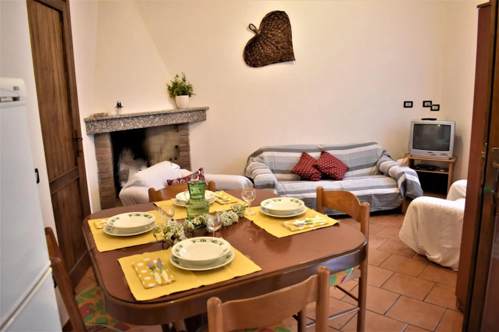 HOLIDAY HOME Marte 2 surrounded by greenery  6 beds-Casa  vacanze Marte 2