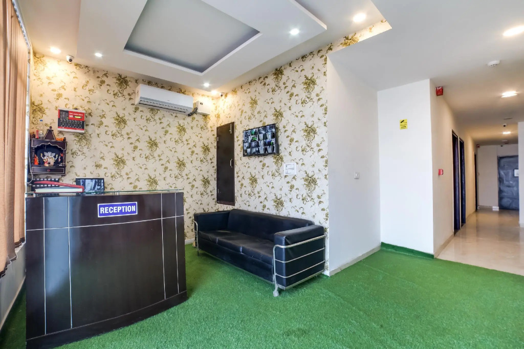 OYO 69987 The Cozy Inn