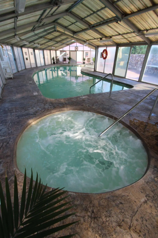 Crown Point Resort