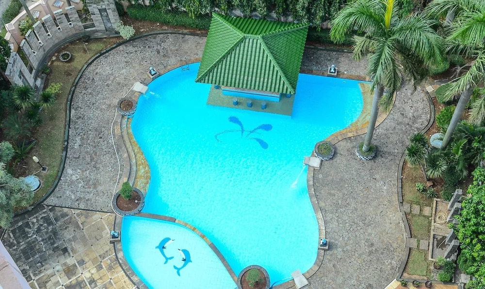 Cozy at Puri Garden Apartment Near to Puri Indah