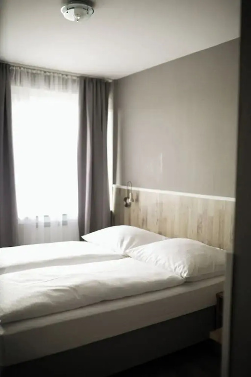 Skyline Hotel