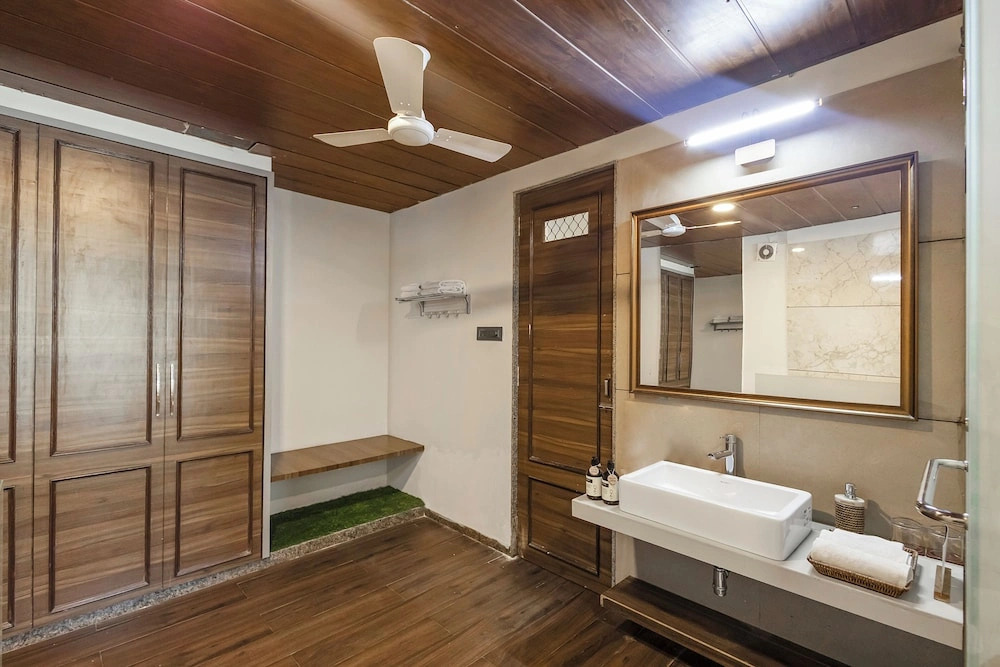 ELIVAAS Prive Mountain Creek 1 Luxe Room