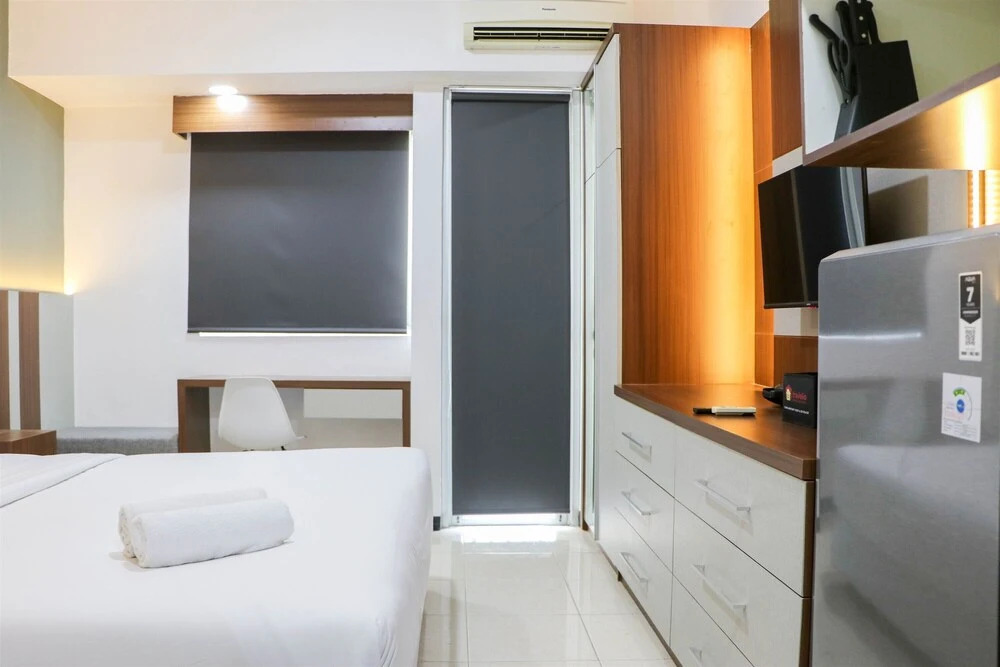Homey And Comfort Stay Studio Room Maple Park Sunter Apartment