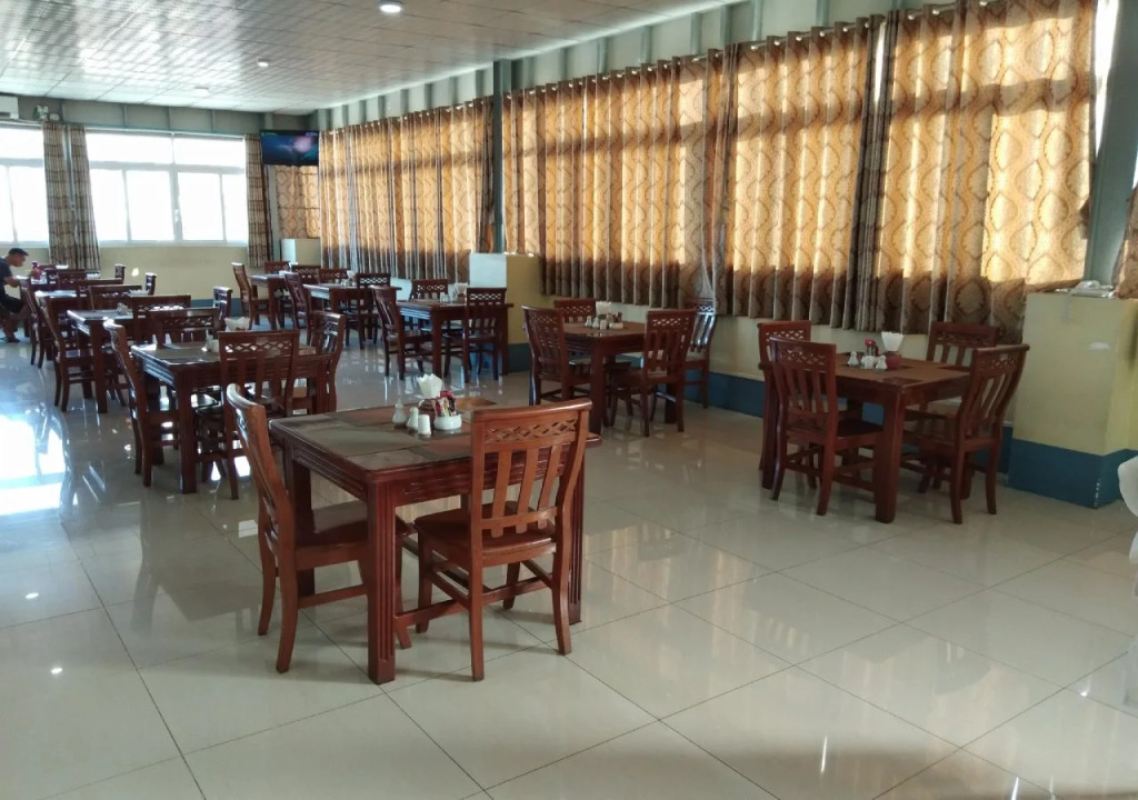 Man Shwe Li Hotel