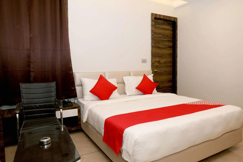 OYO 11324 Hotel The Bentree