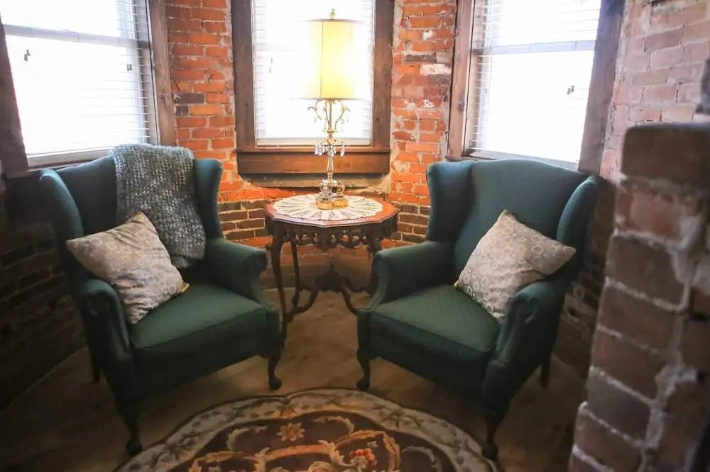 Bed & Breakfast On Broadway