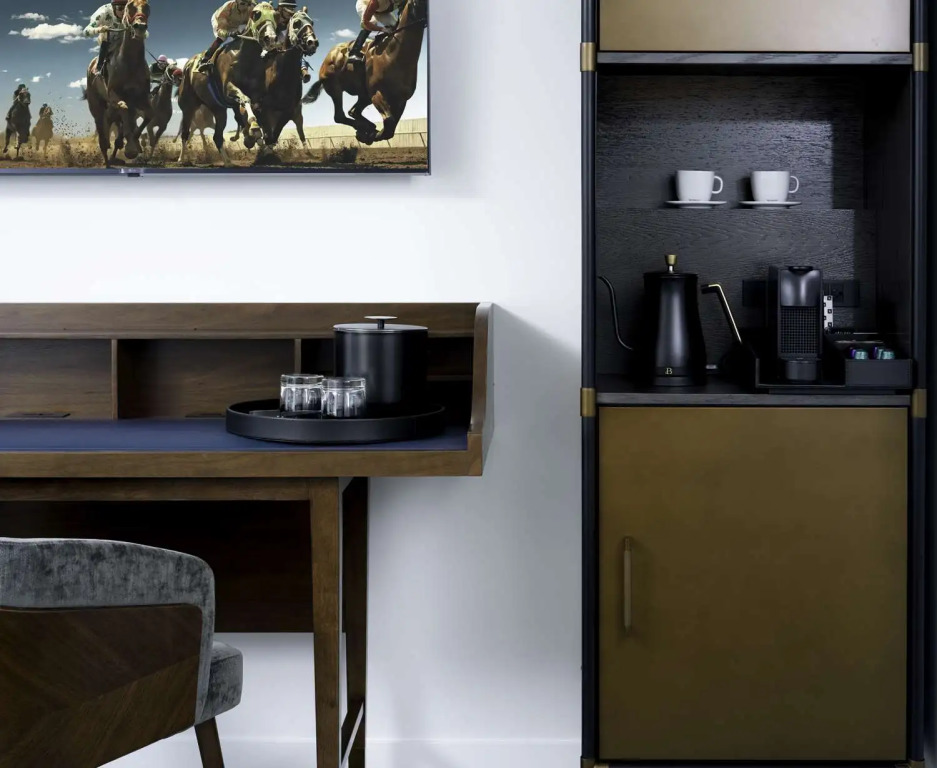 Hotel Bourre Bonne Louisville, Curio Collection by Hilton