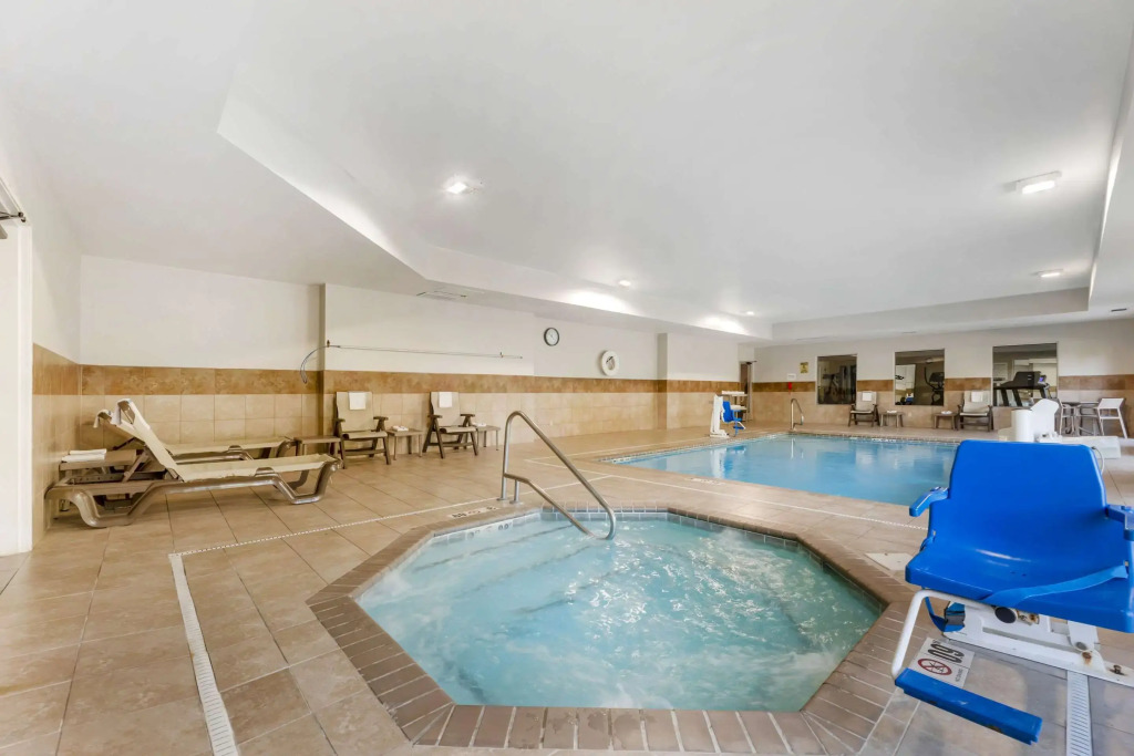 Comfort Inn & Suites Porter near Indiana Dunes