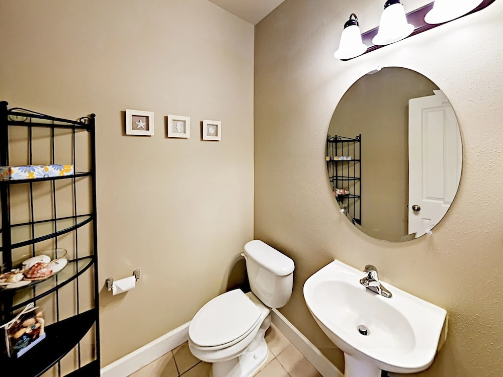 1595 Sundown Home 2 Bedrooms 2.5 Bathrooms Home