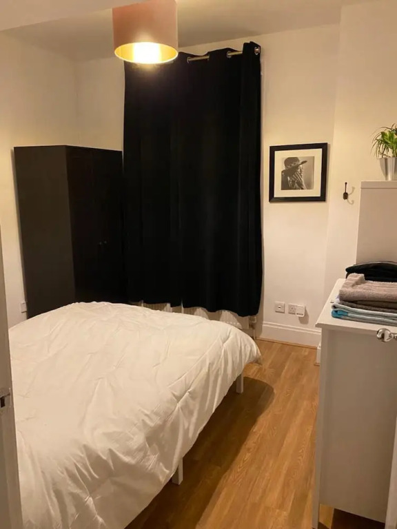 1 Bedroom Flat in Well Connected Part of London
